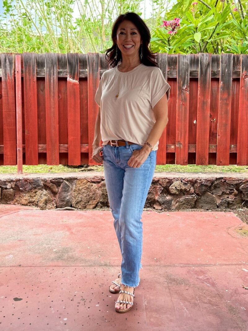 cream t-shirt jeans and pear flat sandals